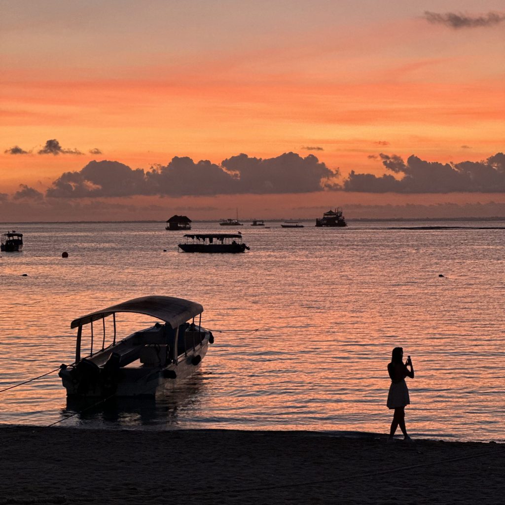 The Productivity Paradox That 73% of Workers Get Wrong (And Why Your Next Vacation Is Actually a Career&nbsp;Investment)